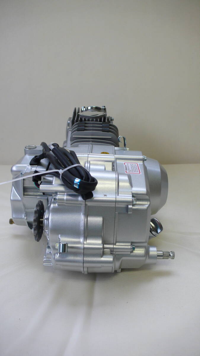 新品未使用 125cc遠心クラッチエンジン 下置きセル式 カブ モンキー ゴリラDAX シャリー ATV 修理交換用１２V 附属品ありの画像4