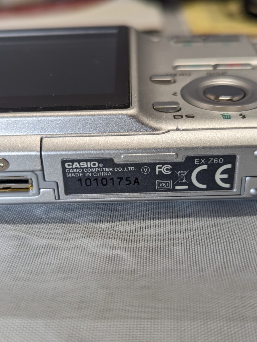 デジカメ CASIO EXILIM EX-Z60 シルバー 6.0MEGA PIXELS カシオ コンパクトデジタルカメラ エクシリム_画像7