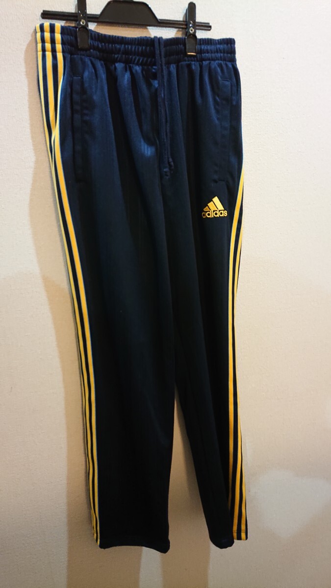 ★★★ adidas アディダスI メンズ ジャージ下のみ 紺色 中古 ゆうパケットポスト 送料２３０円 ★★★_画像1