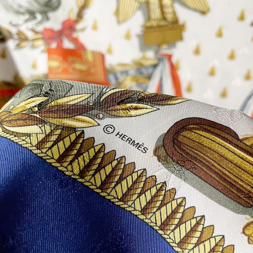 HERMES エルメス カレ 90 NAPOLEON ナポレオン シルクスカーフ 総柄 フランス製 ヴィンテージ OLD ネイビー_画像4