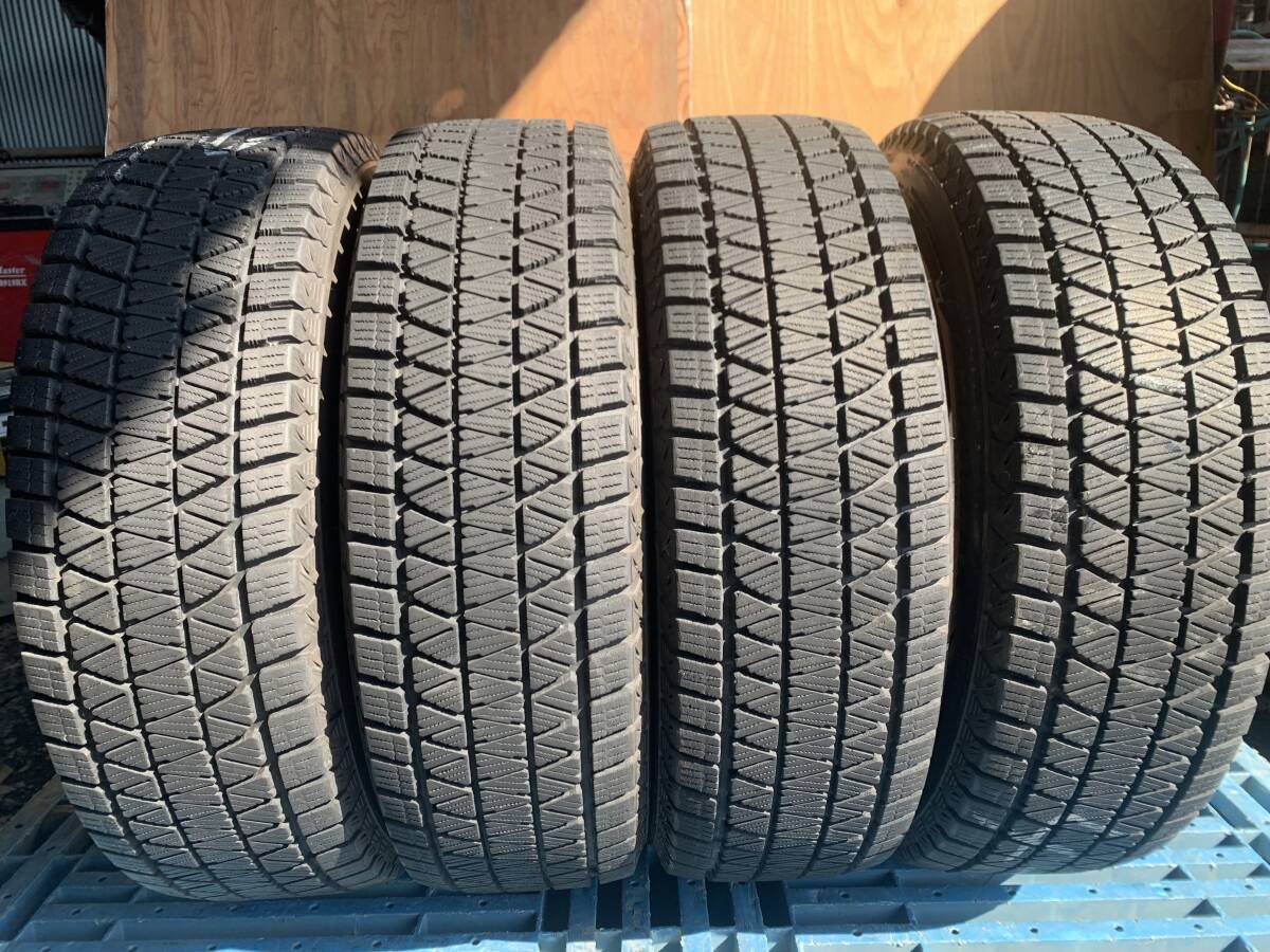  超バリ山 ブリヂストン BLIZZAK DM-V3 215/70R16 製造年数19年 残溝約8.3～8.6㎜ 4本セット MADE IN JAPAN_画像3