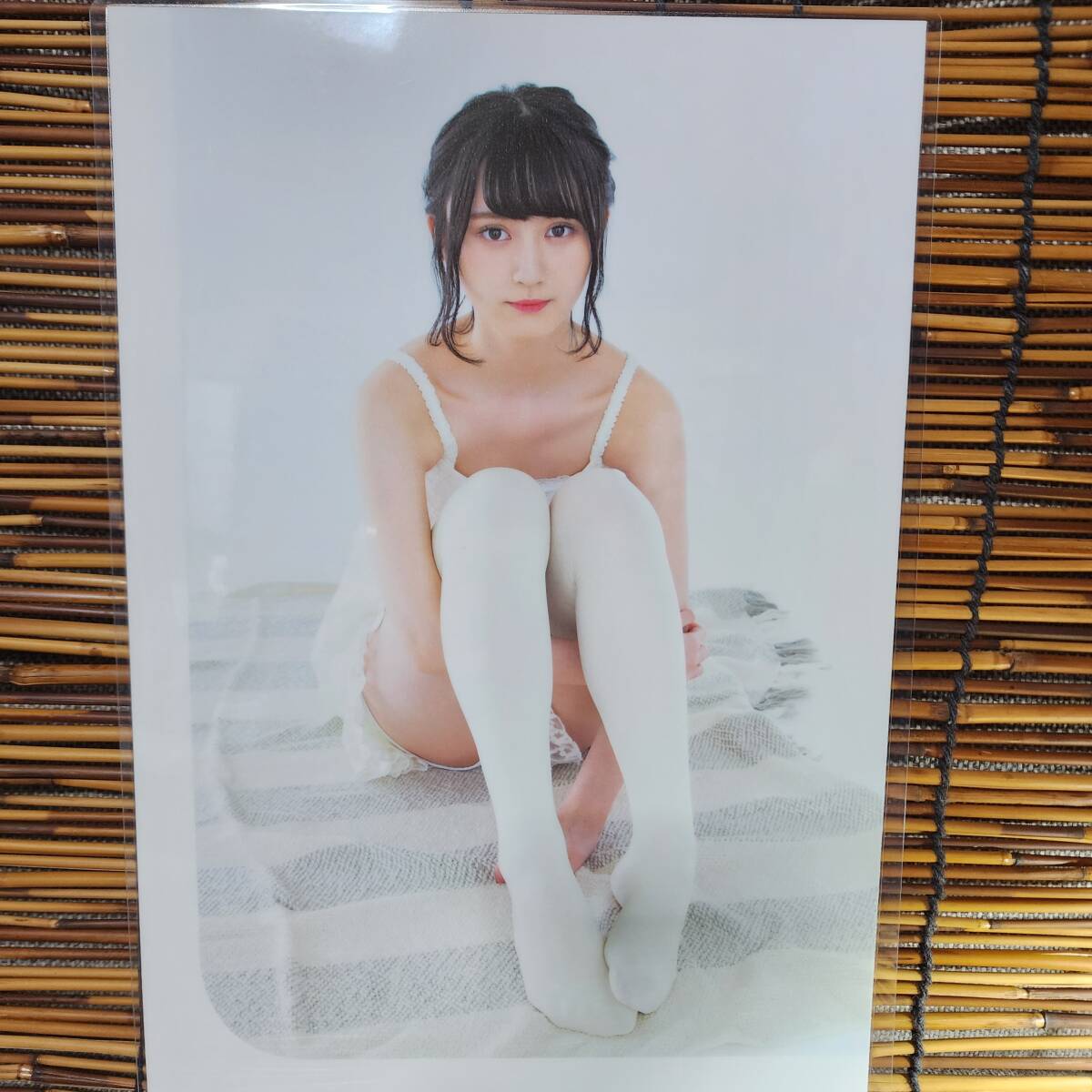 【高品質厚手ラミネート加工150μ】NMB48山本望叶 BUBKA 水着 A4 雑誌切り抜き 8ページ 【グラビアアイドル】_画像8