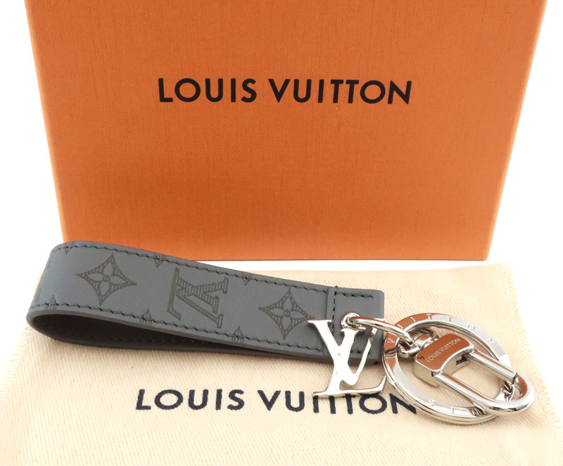  unused Louis Vuitton key holder * Dragon n key ring LV Shape M00893 LOUIS VUITTON gray /33057