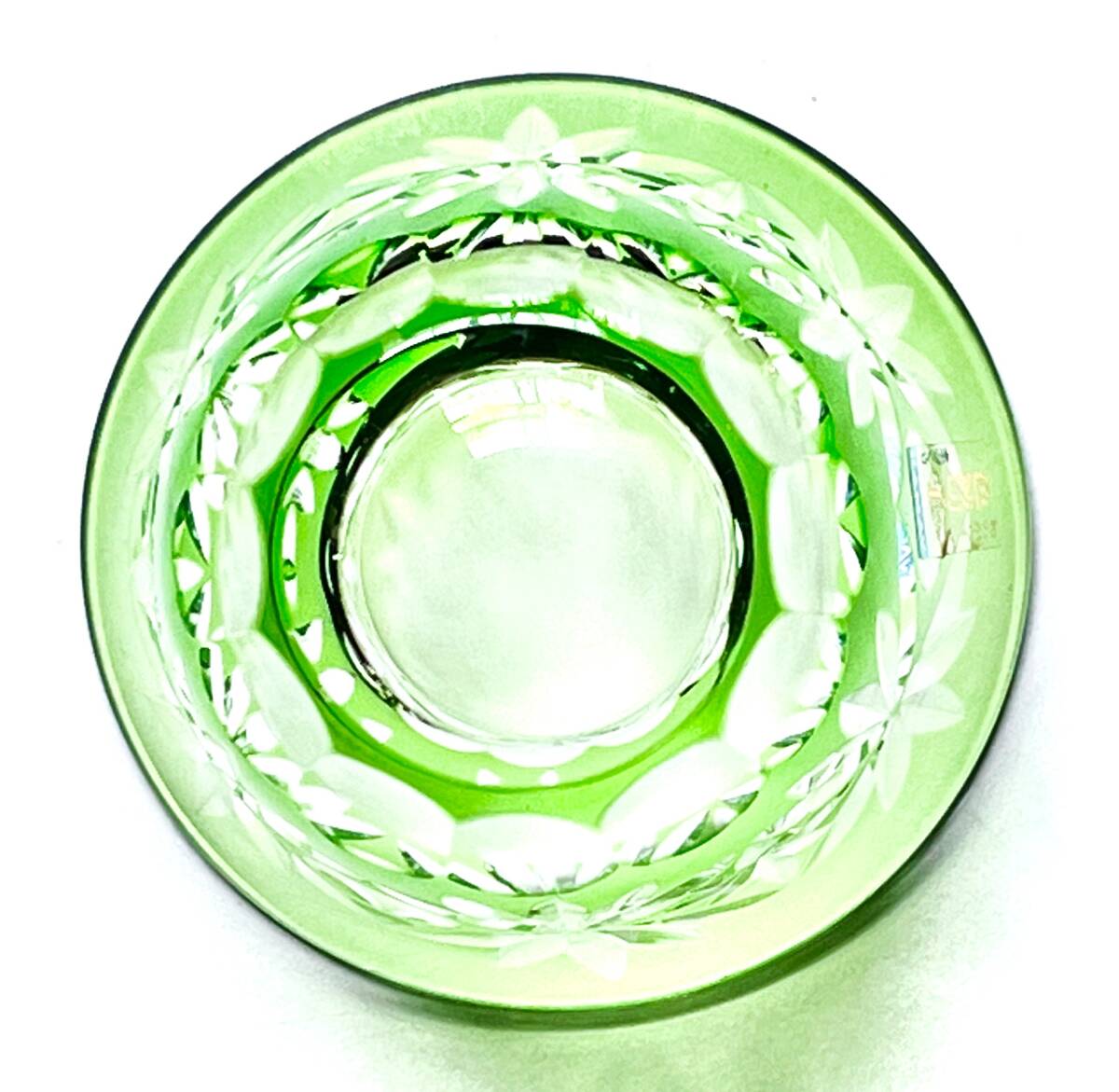 ■ 希少品 KAMEY クリスタル 和ガラス 色被切子 手づくり グリーン 緑色被 ショットグラス ぐい呑み タグシール付き 未使用の画像5