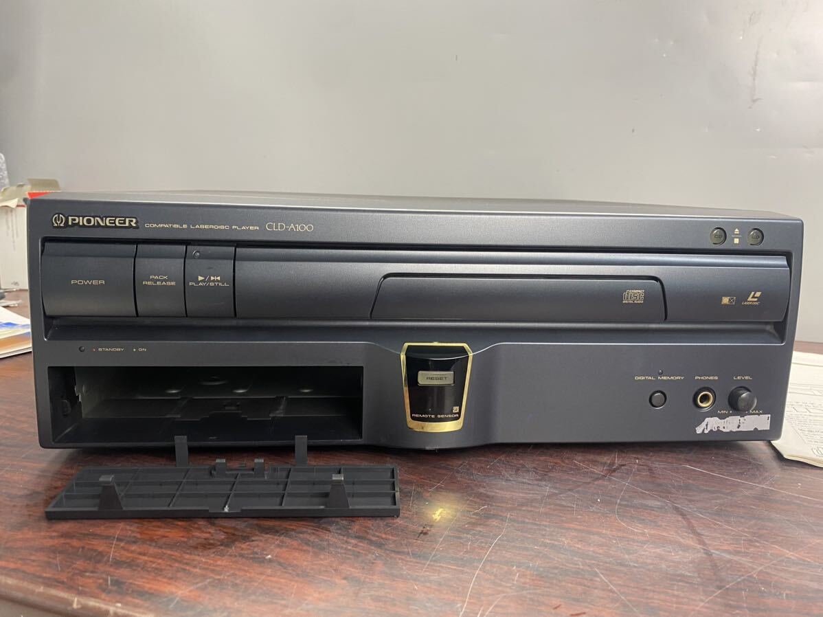 A3025) PIONEER パイオニア CLD-A100 LDプレーヤー 通電済みの画像2