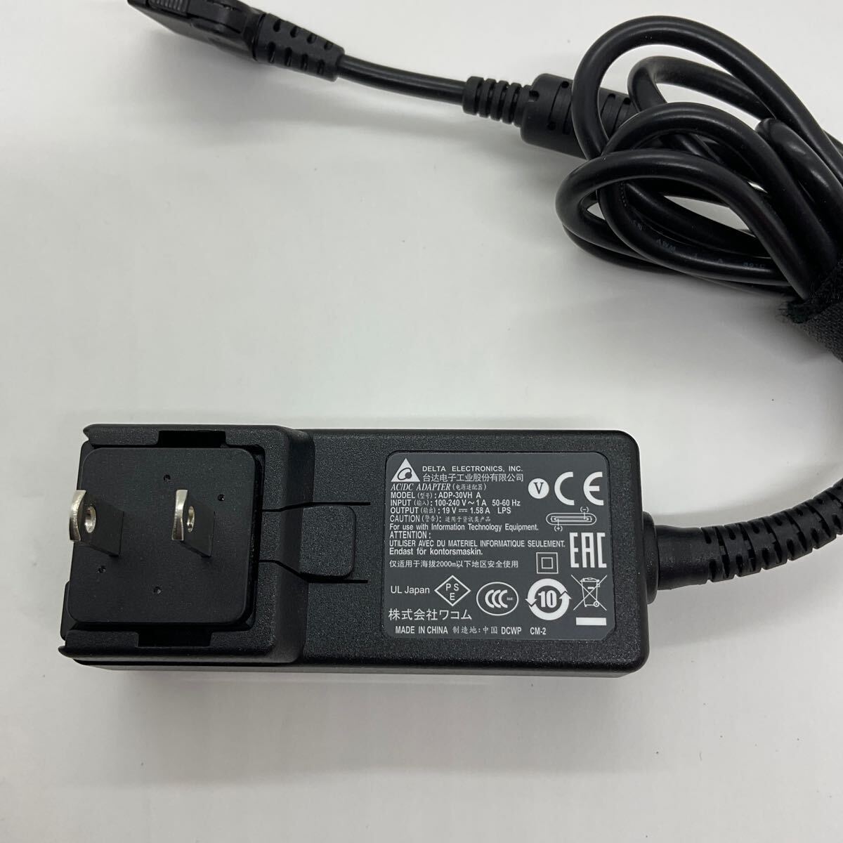 ◎(D432) 中古 DELTA ADP-30VH A / 19V 1.58A AC/DCアダプターの画像2