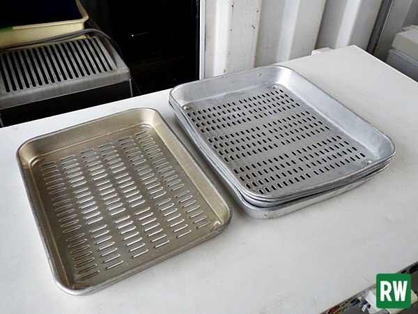 【5枚セット】 水切りバット 色々 傷み多い 業務用 厨房用品 調理器具 アルミバット [3]の画像1