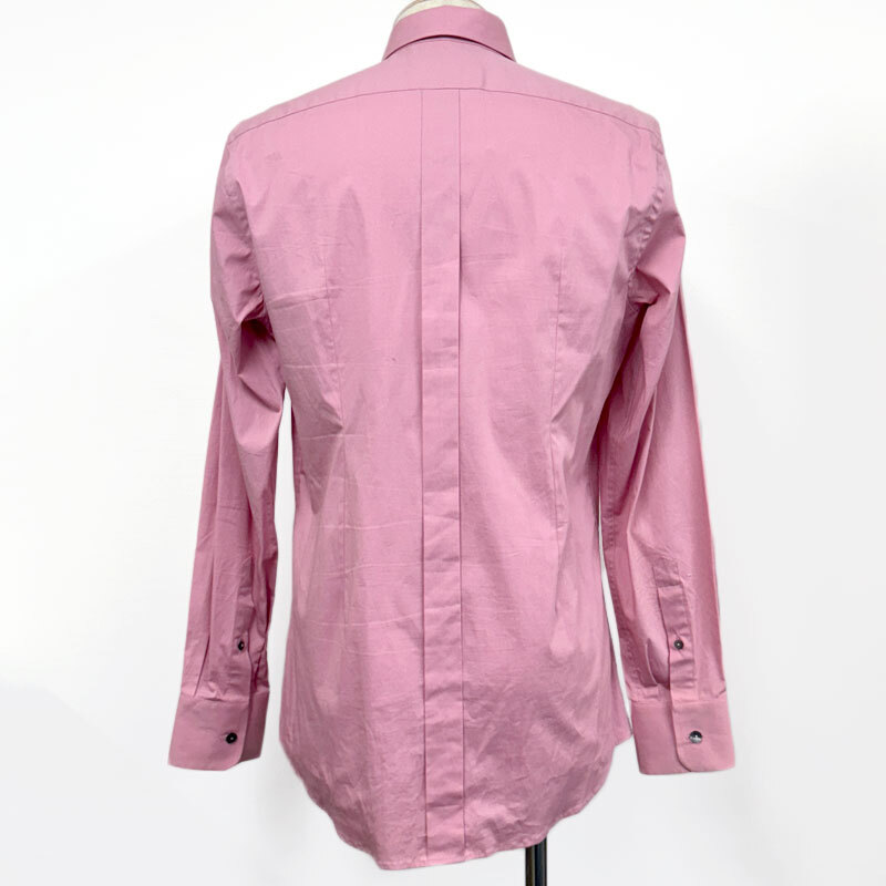 【HS316】中古　DOLCE&GABBANA ドルガバ　スリムフィット　カッターシャツ　ワイシャツ　カフス ロゴ刺繍　イタリア製　ピンク　メンズ 40_画像2