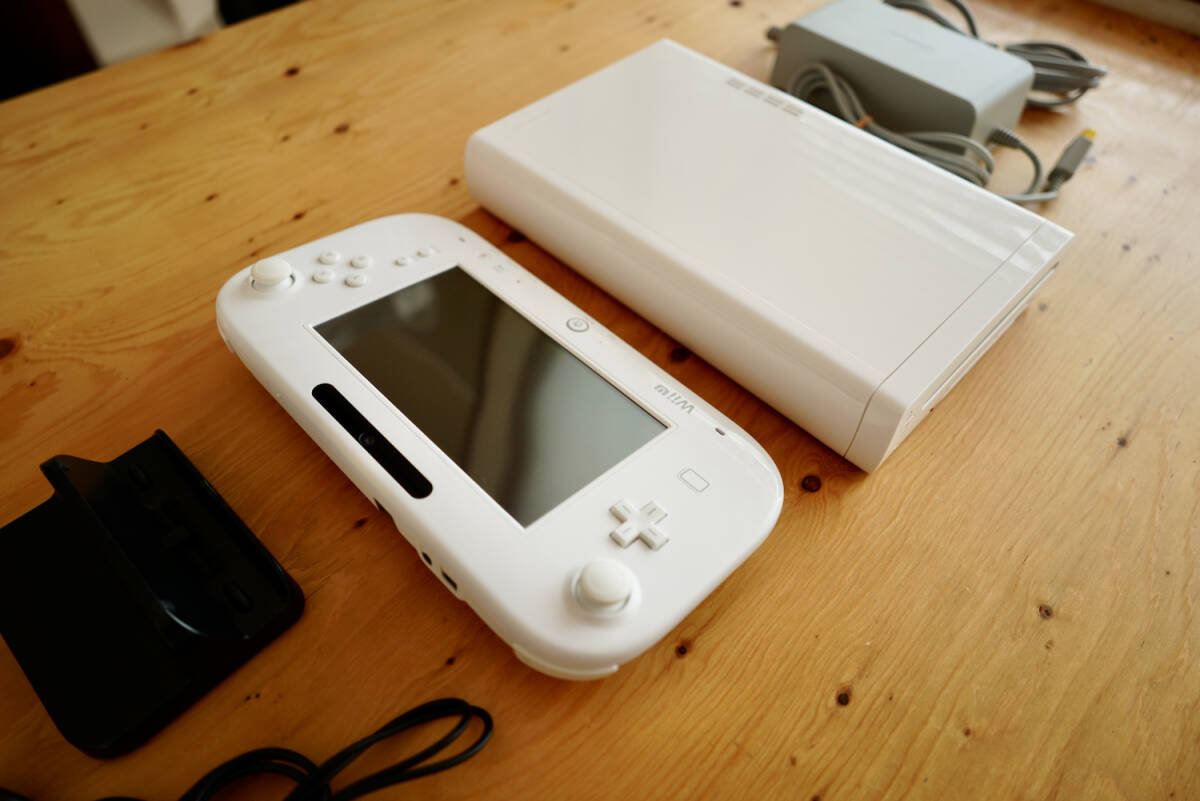 即決 極美品 送料無料 Nintendo Wii U 本体 GamePad ゲーム 即決 極美品 送料無料 Nintendo Wii U 本体 GamePad ゲーム
