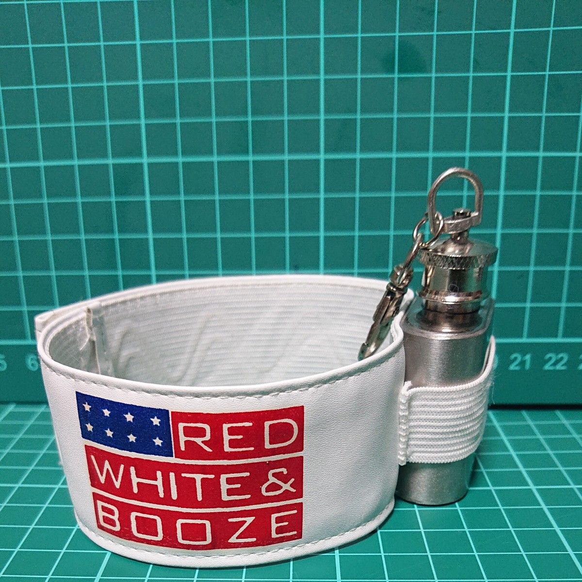 RED WHITE & BOOZE  ミニスキットル