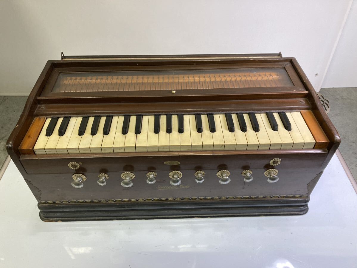 希少 レア品 ハルモニウム Harmonium 世界たった一つのオーダーメイト品 ピアノ 海外楽器 42鍵 動作品の画像1