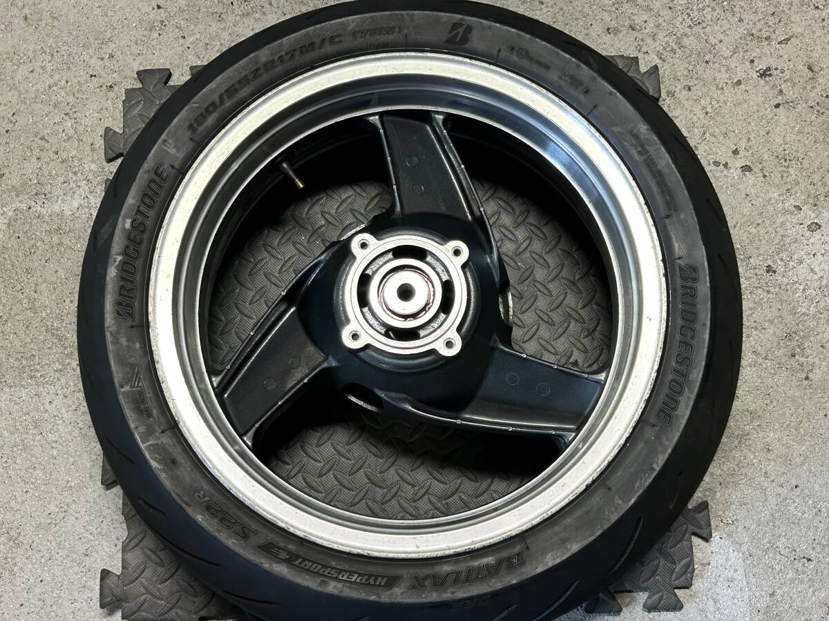 GPZ900R用Ａ７～用ZZR1100D流用ワイドリアホイールセットの画像6