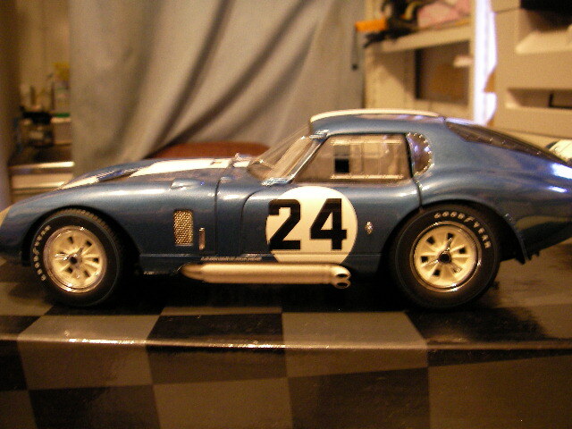  Exoto 1/18 рейсинг rejenz Cobra * Daytona купе Cobra Daytona средний без коробки .