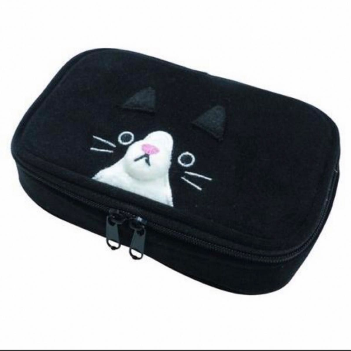 SALE ●新品タグ付●ハチワレ猫　オープンポーチ 化粧ポーチ モバイルケース