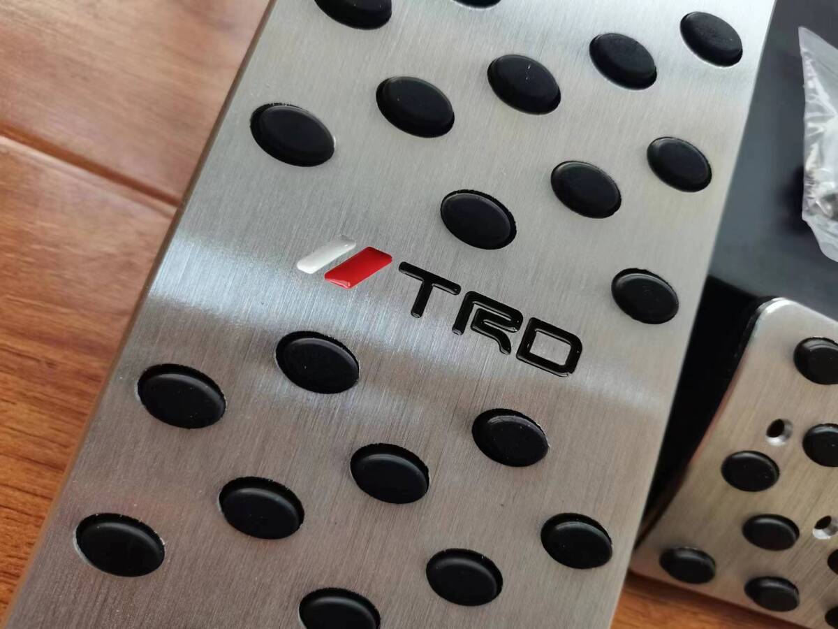 新品 トヨタ TRD 30系 アルファード ヴェルファイア 前期後期 高品質 アルミペダルカバー_画像2