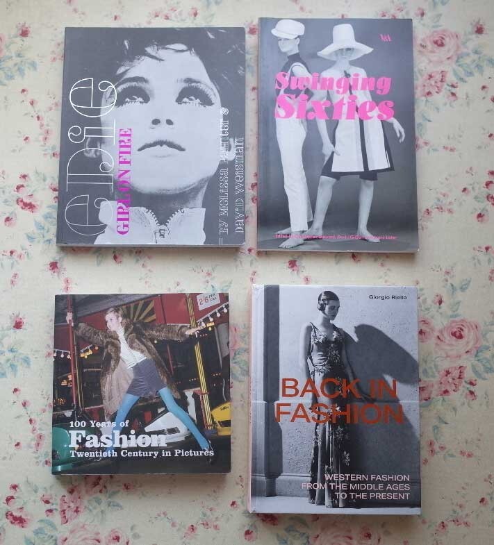 46145/ファッションの本 4冊セット 洋書 Swinging Sixties 1960年代ロンドン 西洋のファッション イーディ・セジウィック 写真集_画像1