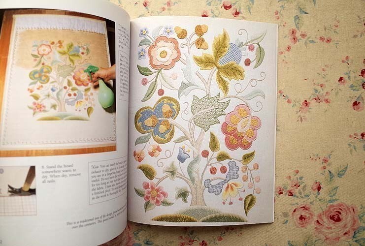 45132/クルーエル刺繍の本 9冊セット 洋書 図案集 テクニックガイド Beginner's Guide to Crewel Embroidery 刺しゅう Jacobean Embroideryの画像10