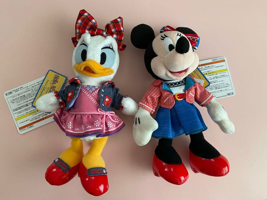 新品タグ付き 東京ディズニーシー「ハロー！ニューヨーク」スペシャルグッズ【ミニーぬいぐるみバッジ＆デイジーぬいぐるみバッジ】ぬいば