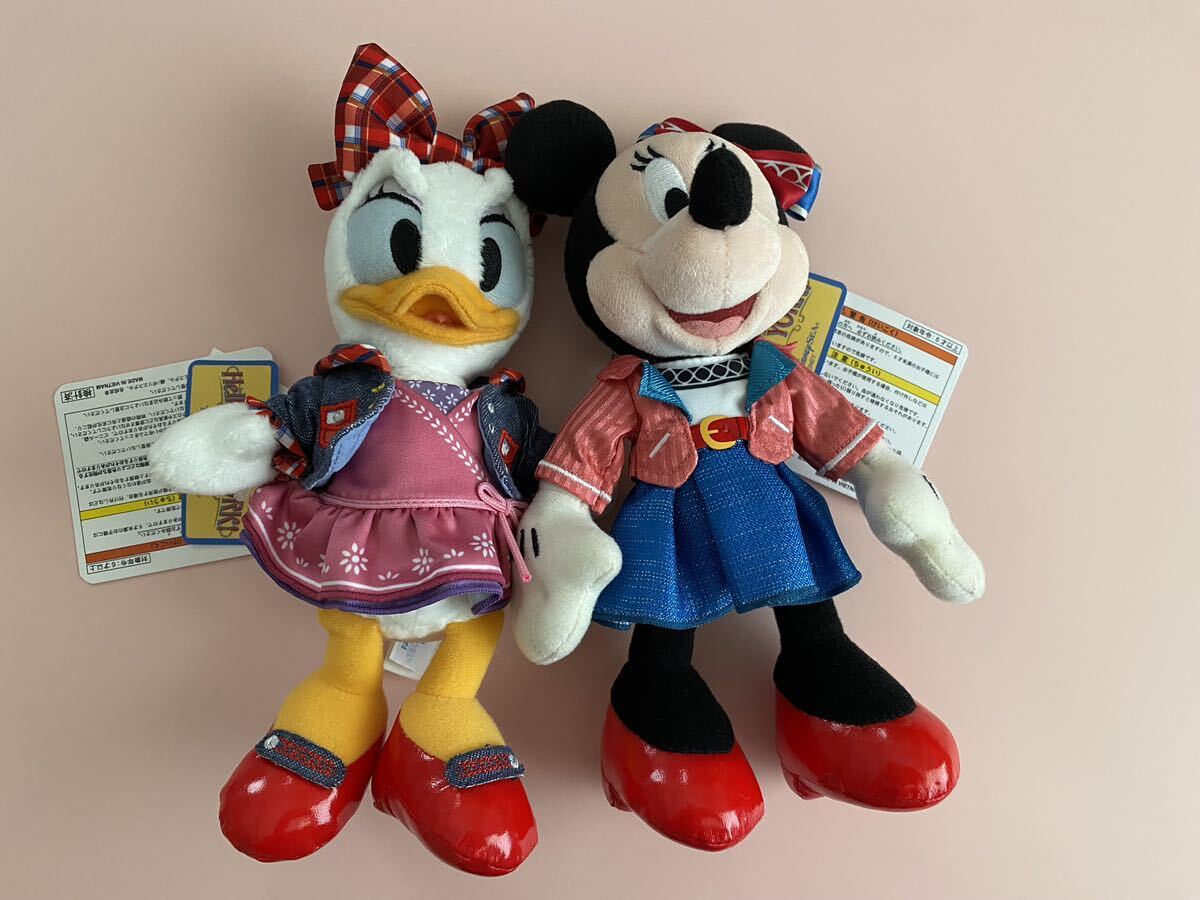 新品タグ付き 東京ディズニーシー「ハロー！ニューヨーク」スペシャルグッズ【ミニーぬいぐるみバッジ＆デイジーぬいぐるみバッジ】ぬいば