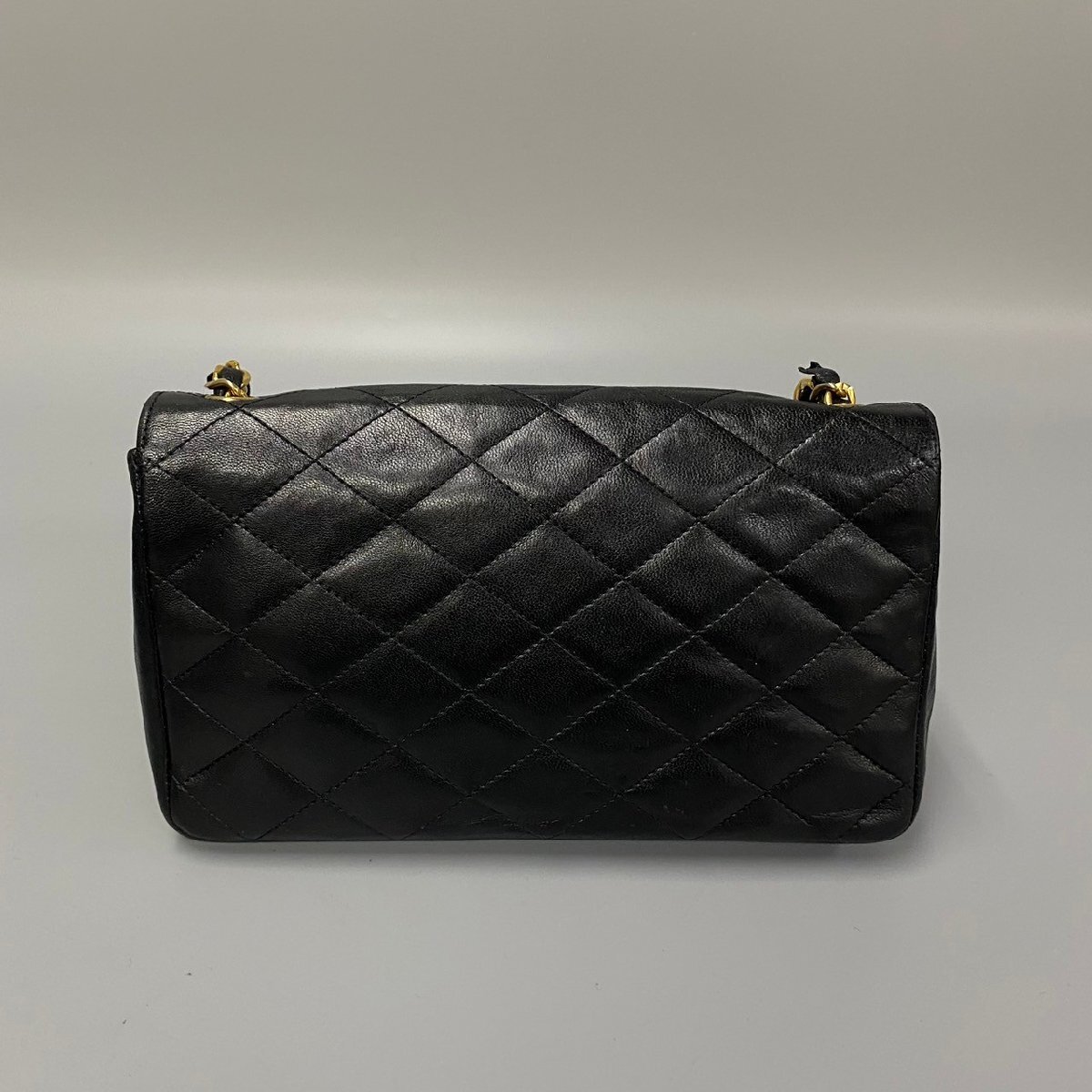 1円 極 美品 カード付 シール有 0番台 CHANEL シャネル デカココ マトラッセ 21cm ラムスキン ミニ ショルダーバッグ ブラック 20210_画像4