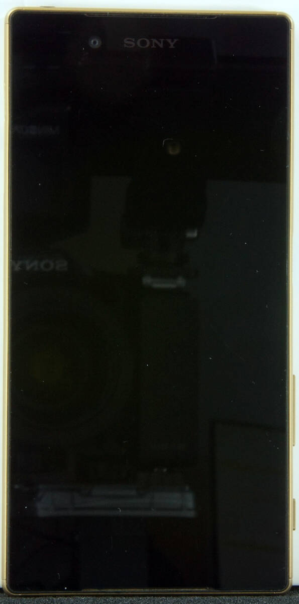 05-11(中古)Sony Xperia Z5 ゴールド au KDDI SOV32_画像1