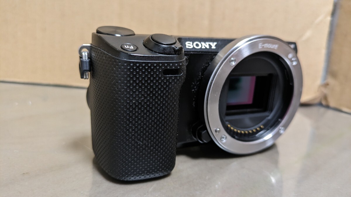 ソニー SONY ミラーレス一眼カメラ α NEX-5R ボディ ブラック 193 美品 動作問題なし 使用頻度少 Eマウント