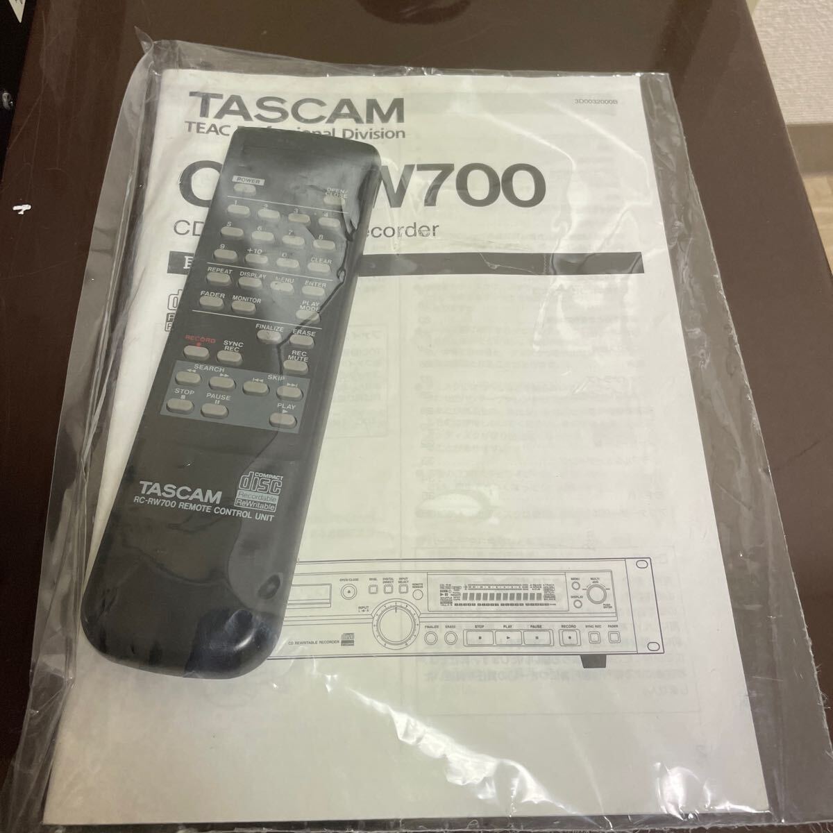 リモコン付き TASCAM CDレコーダー 業務用CDレコーダー CD-RW700_画像6