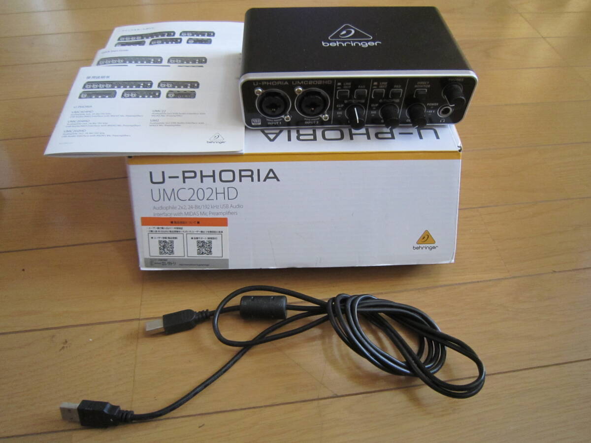 Behringer UMC202HD、ECM8000 コンデンサーマイク、MouKey ＭＭs－2 卓上マイクスタンド 3品セットの画像2