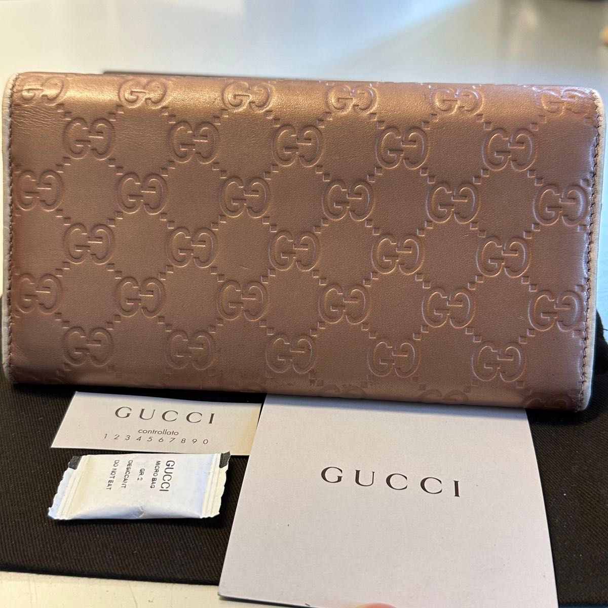 未使用に近い！ グッチ GUCCI 財布 長財布　シマレザー ラブリーハート