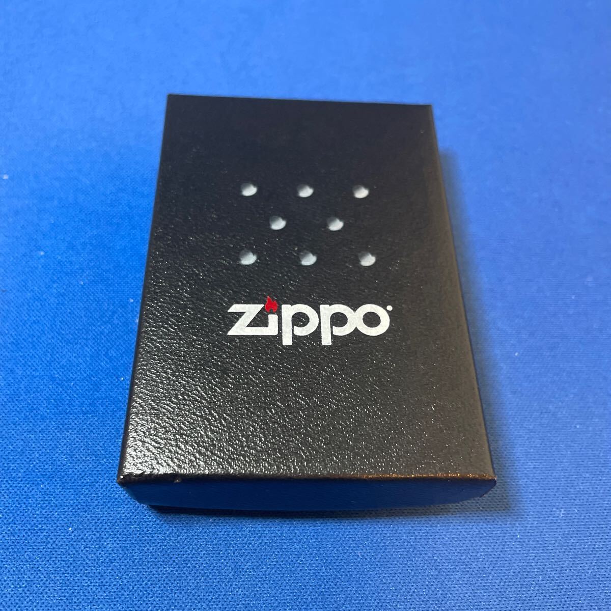 2003年製ZIPPO オイルライター 両面立体ドット加工 レッド（未使用新品）_画像6