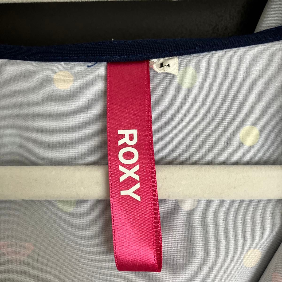 ROXY  フード付きウインドブレーカー