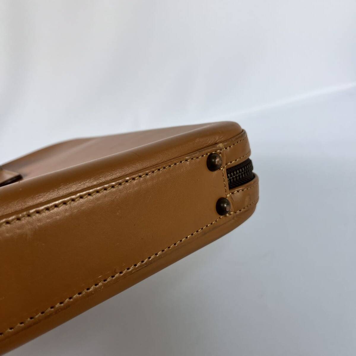 土屋鞄製造所 ビジネスバッグ ブリーフケース ベージュ 革 レザー A4サイズ収納可能 本革 レザーブリーフケース ツチヤカバンの画像7