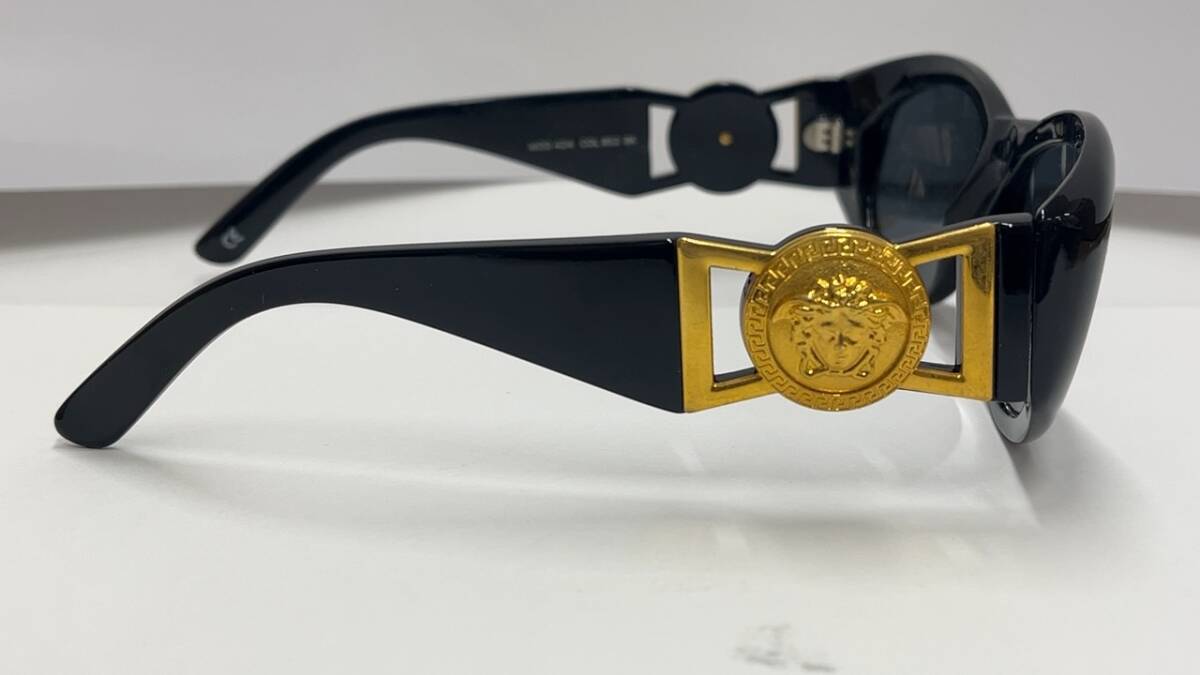 5539　GIANNI VERSACE ヴェルサーチ　サングラス　メデューサ　ゴールド金具　MOD.424/ COL852 BK　イタリア製_画像6