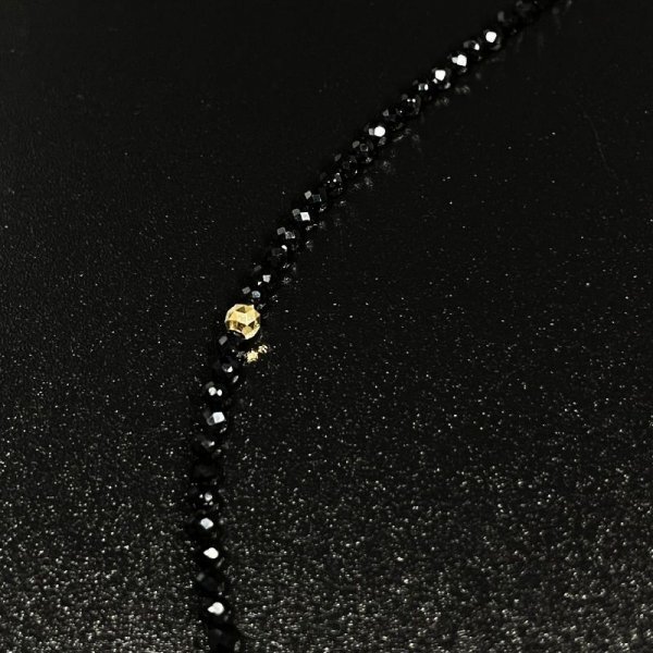 【飛ぶように売れてます！！】K18ゴールドが盛りだくさんの天然石 ネックレス キラキラ 輝く ダイヤカットオニキス使用 プレゼントに 人気_画像4