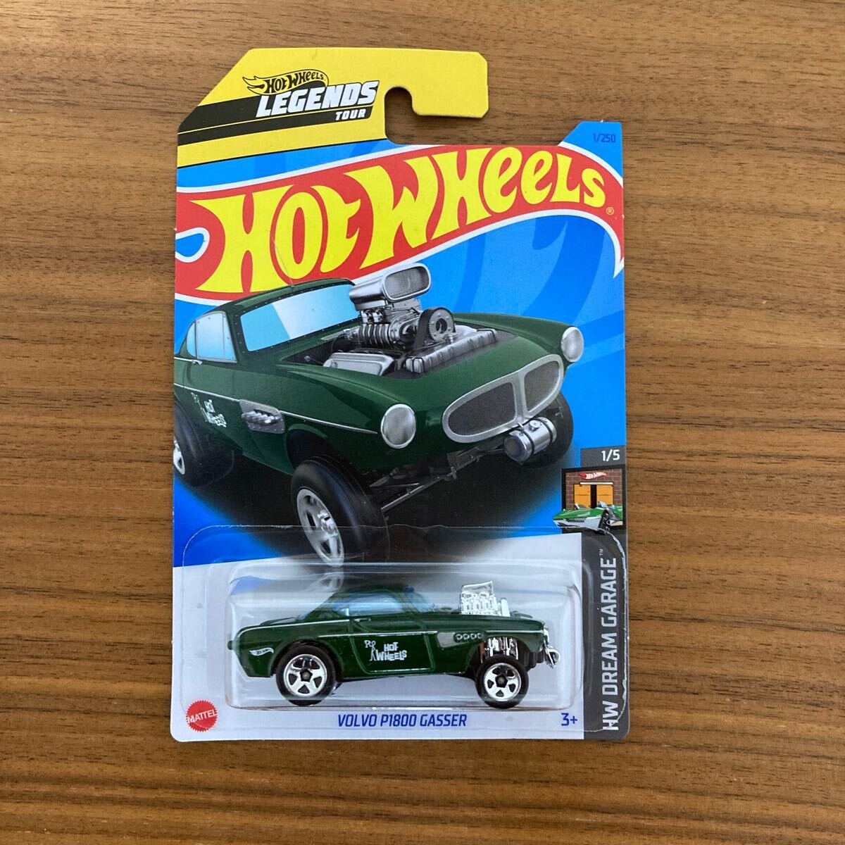 ホットウィール Hot Wheels VOLVO P1800 GASSER ミニカー_画像1