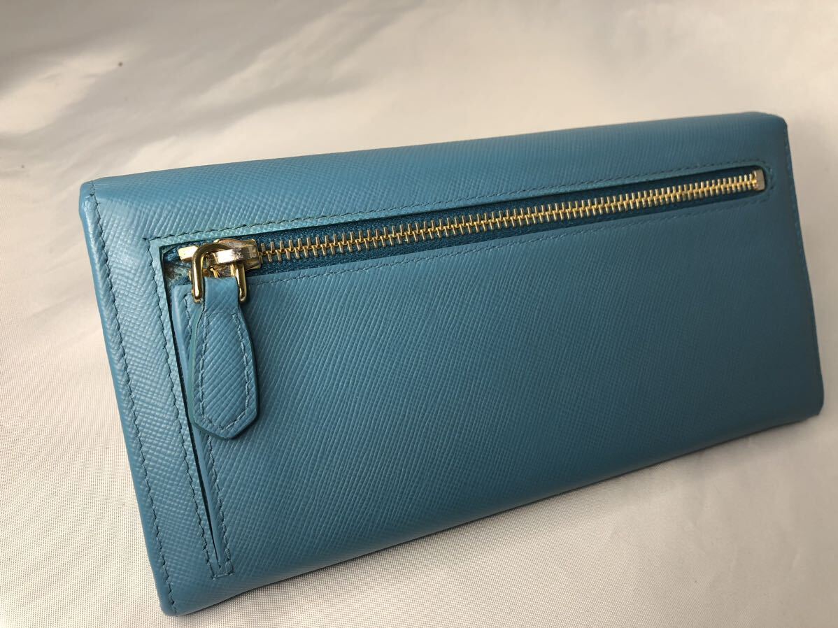 超美品PRADA プラダ 長財布 ダブルホック　TURCHESE_画像2