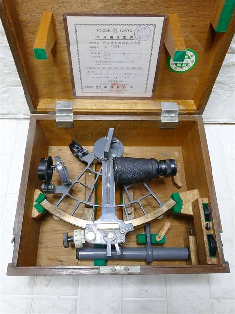 中古　滝澤製作所　六分儀 　角度測定器　天体　起動力学　航法　航海　航海学　戸井崎計測器株式会社_画像2