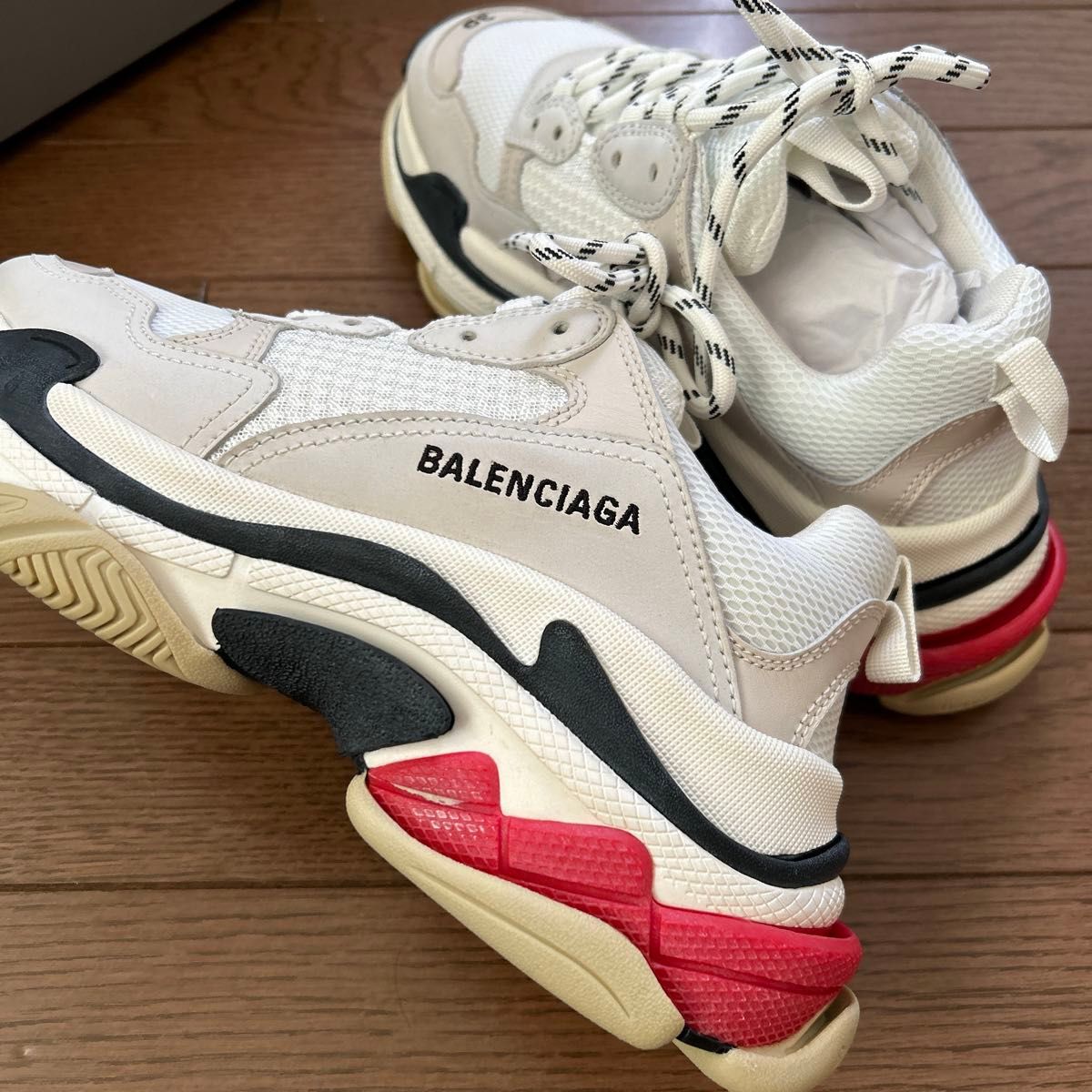 BALENCIAGA スニーカー 524037 TRIPLE S 26cm