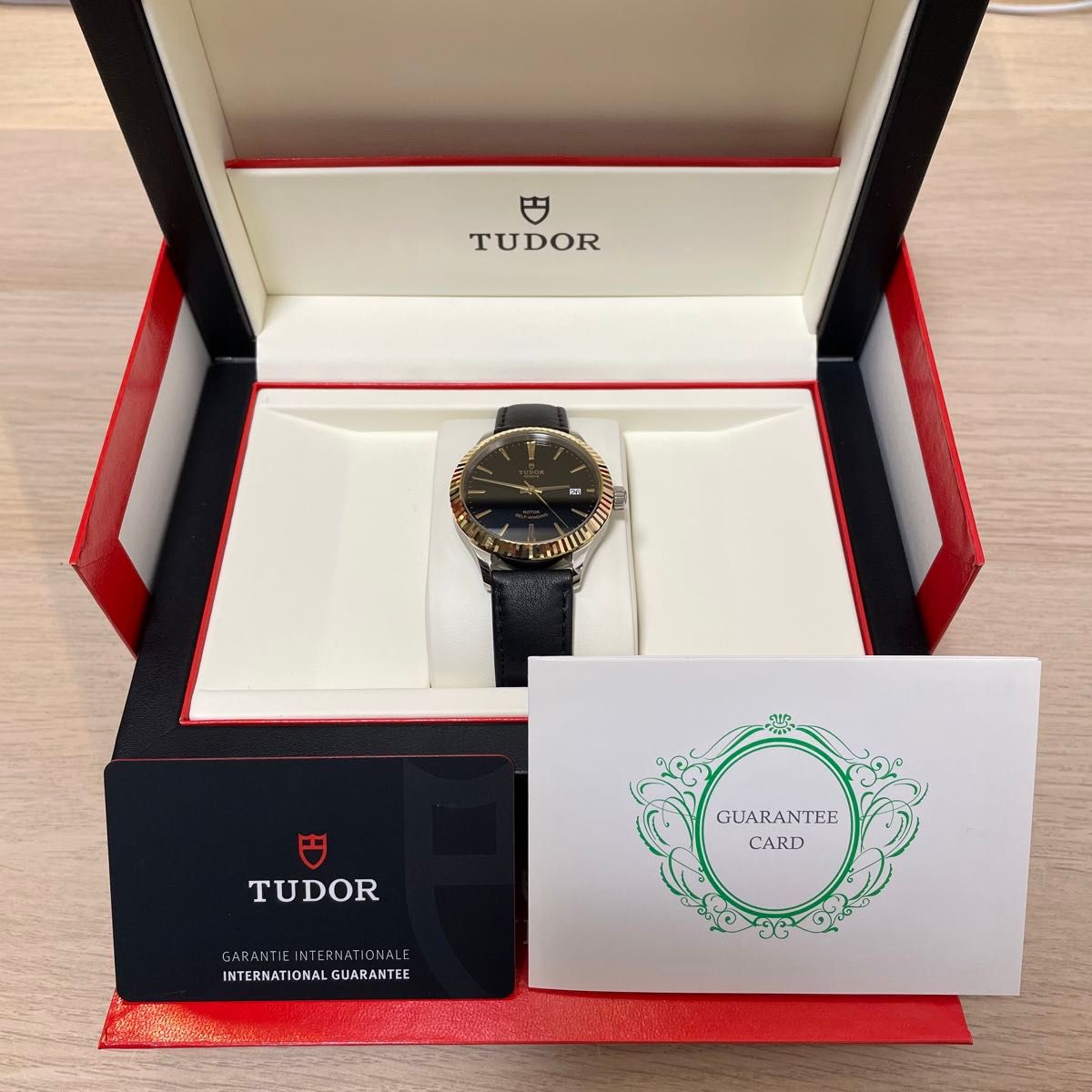 新品TUDORチューダー スタイル12513ブラック38mm腕時計リストウォッチ　現品限りです！　画像追加しました！
