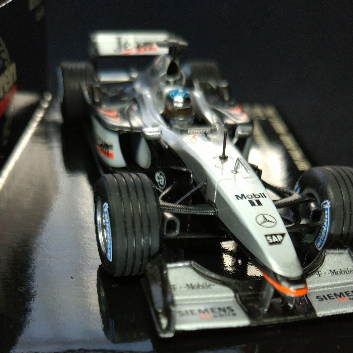 ミニカー 1/43 ミニチャンプス McLAREN MERCEDES MP4/16 J.ALESI TEST PAUL RICAR