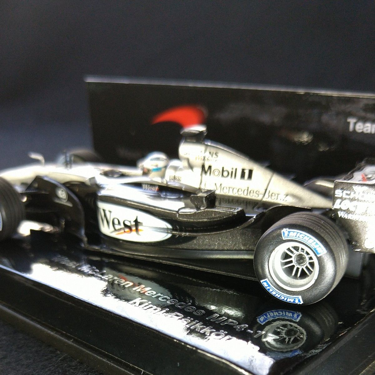 ミニカー 1/43 ミニチャンプス McLAREN MERCEDES MP4-17 K.RAIKKONEN TEAM EDITIO