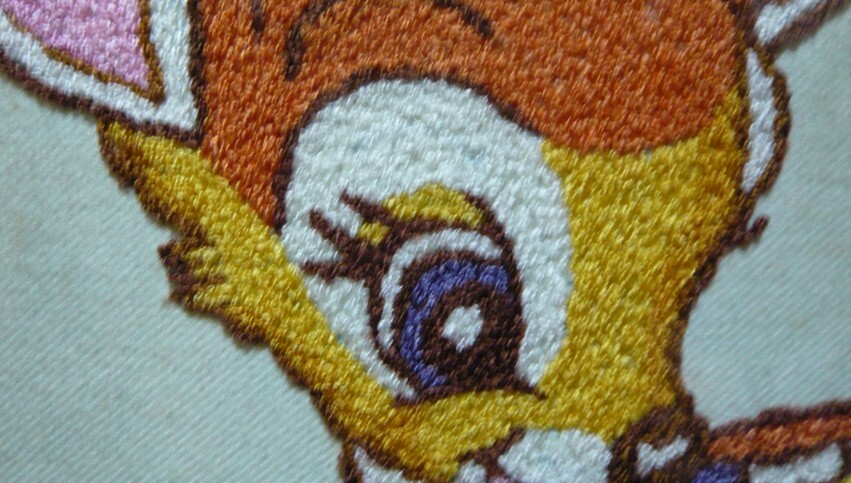 アンティーク ディズニーバンビととんすけ 刺繍 木製額 55.5Cm45.5ｃｍ_画像3