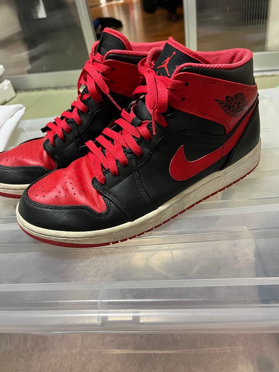 Nike Air Jordan 1 Mid "Bred Toe"