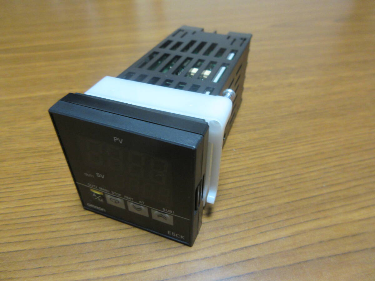 【中古】温度調節器 デジタル調節計 オムロン E5CK-RR1 AC100-240V リレー出力_画像1