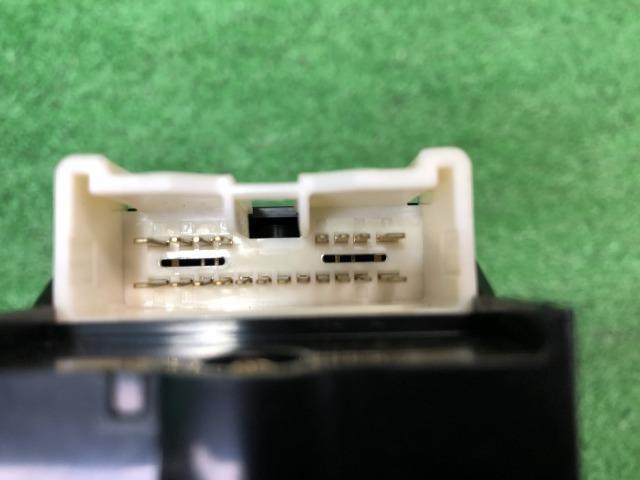 * Prius ZA-NHW11 power window switch S premium 21 84040-47010*