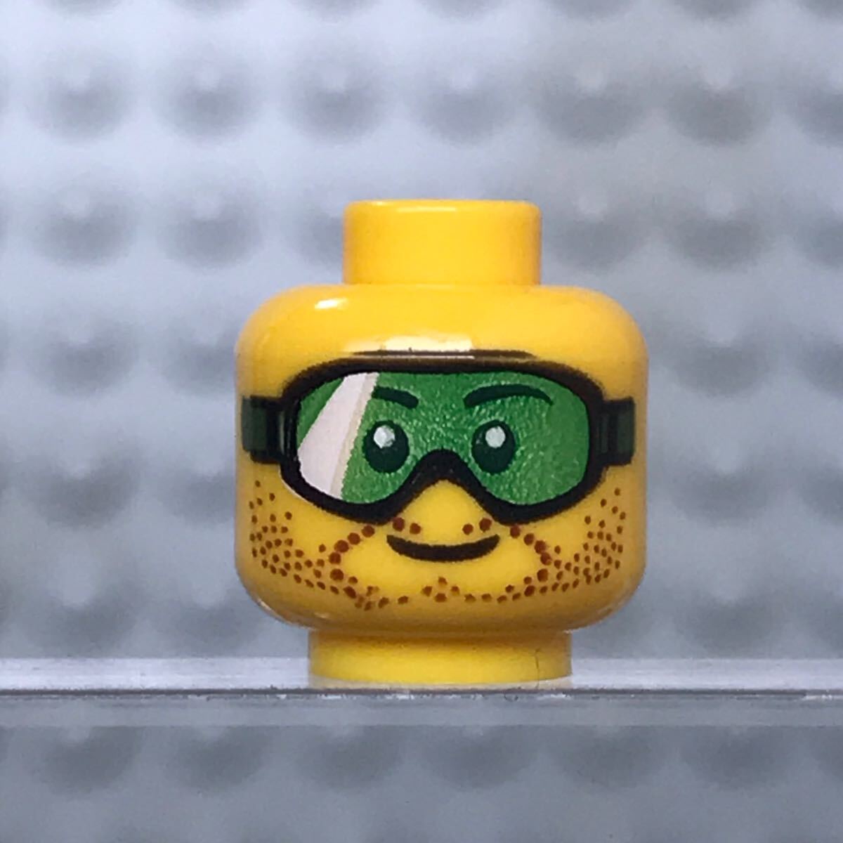 （L326）LEGO レゴ ミニフィグ 正規品 フィギュア 顔 ヘッド _画像1