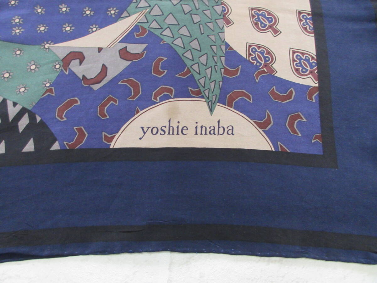 〔 送料込み！ 〕 yoshie inaba ヨシエイナバ ネイビー プリント 柄 シルク 大判 スカーフ ( 紺 絹100％ 和風 アクセ アクセサリー 巻き物の画像9