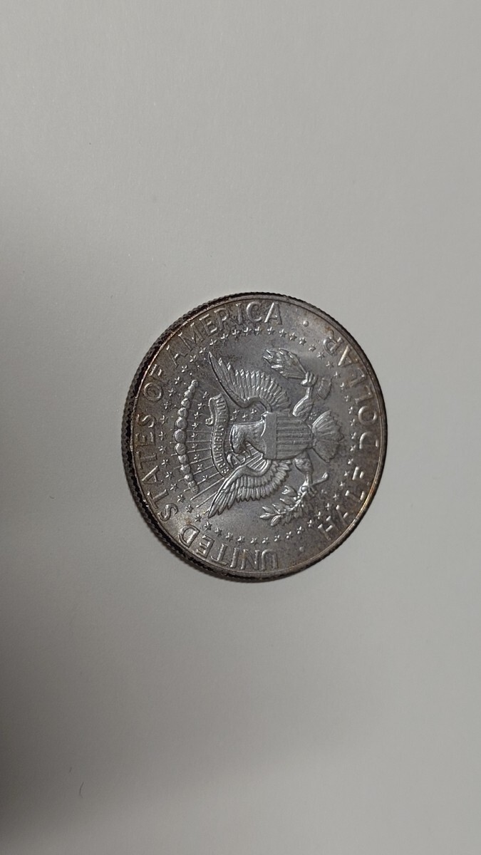  アメリカ ケネディ ハーフダラー銀貨　1964年 50セント銀貨 　ケース付き 　コイン　送料込み_画像4