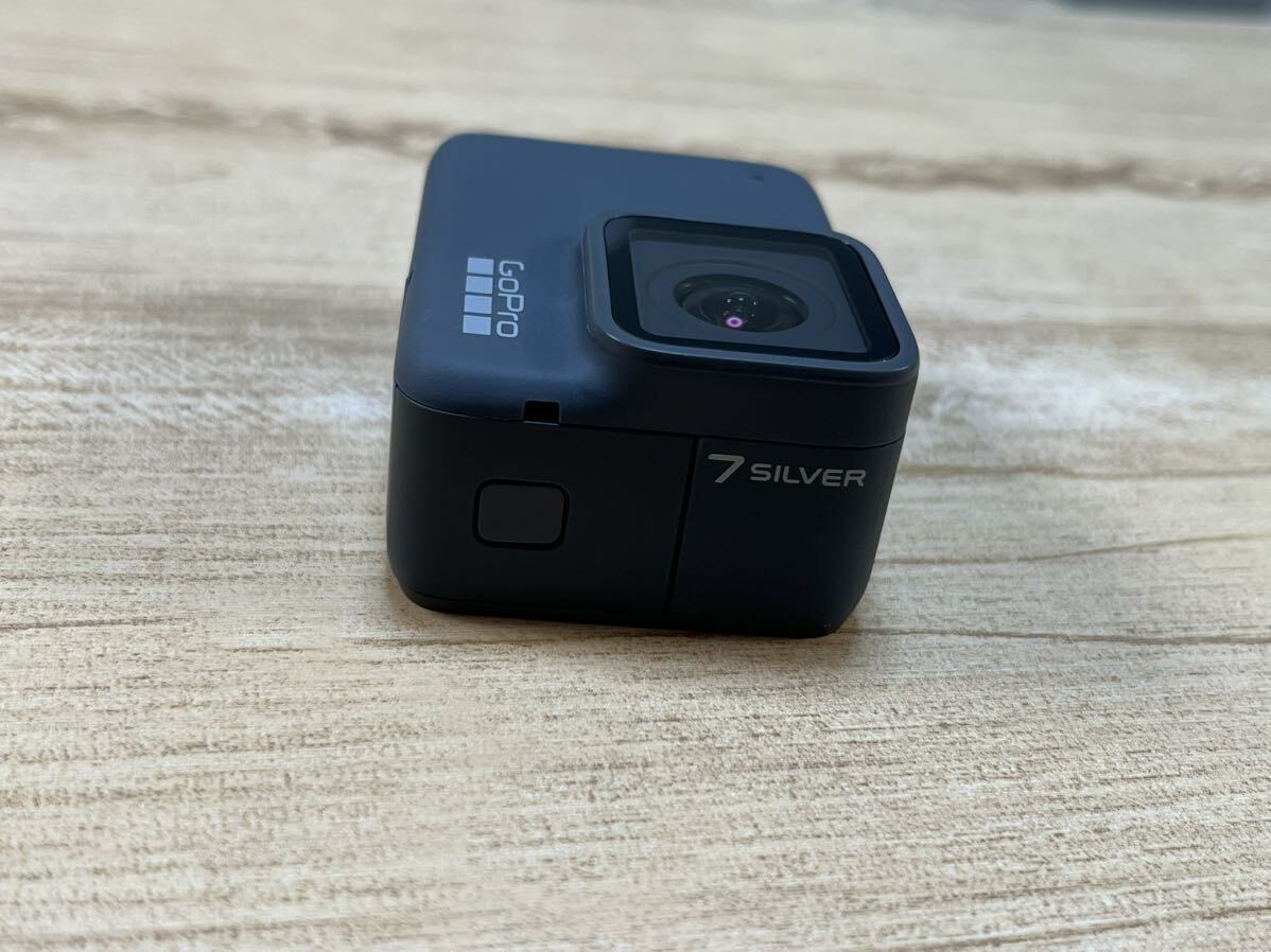 美品 GoPro HERO7 Silver アクションカメラ デジタルビデオカメラ ゴープロ ヒーロー７ シルバーの画像8