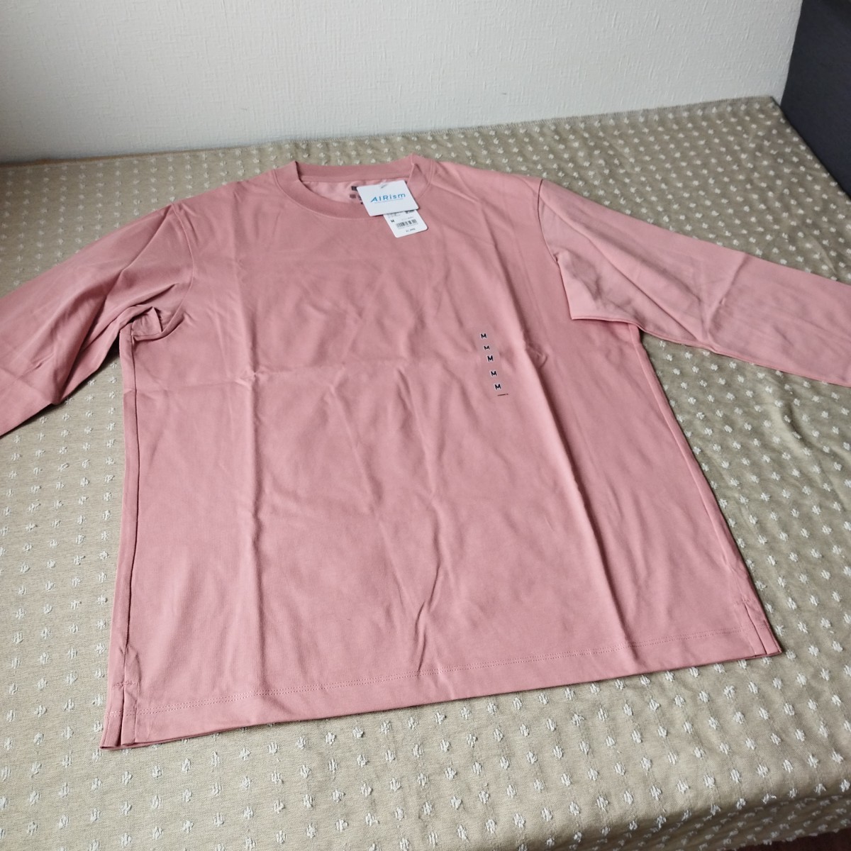 1点のみ●未使用 タグ ユニクロ UNIQLO エアリズム コットン UVカット クルーネックT 長袖 Tシャツ M pink●色size違い有●ネコポ 送料無料_画像6